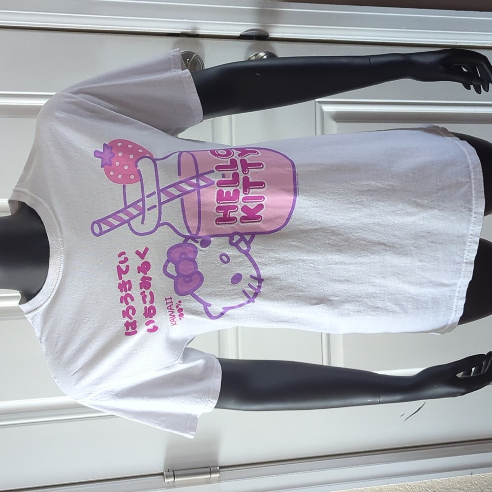 Hello Kitty Milk Tee M